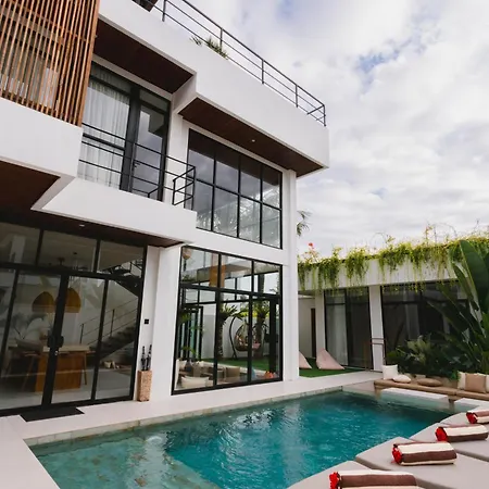 Woody Villa Pererenan