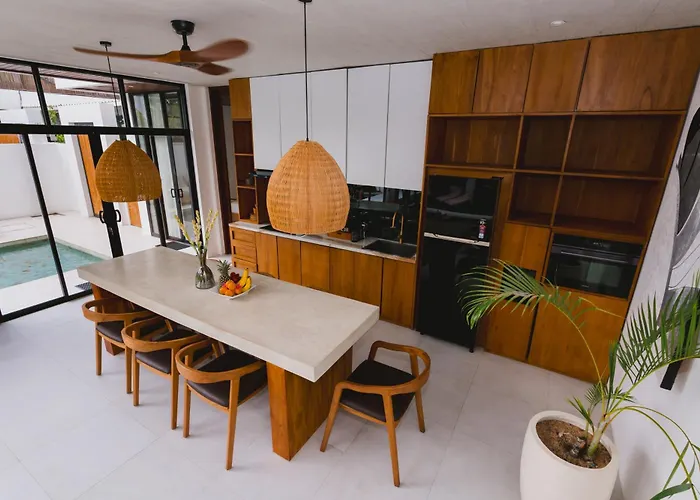 Woody Pererenan Villa