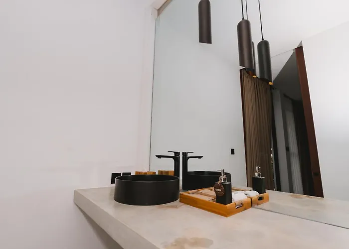 Woody Pererenan Villa *